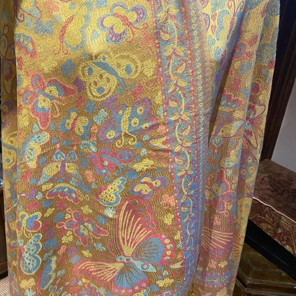 COPY - Vintage butterfly brocade pashmina shawl scarf - Picture 7 of 9